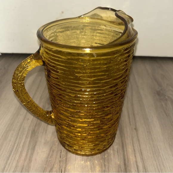 Vintage anchor hocking Textured Amber Glass Pitcher - Picture 2 of 4